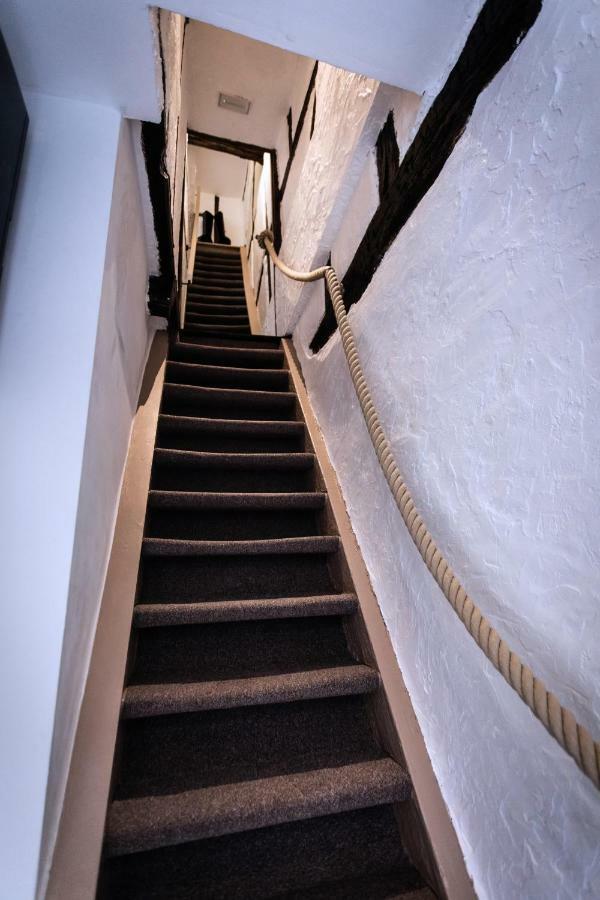 Appartement Atypique - Coeur Historique De Liege Bagian luar foto