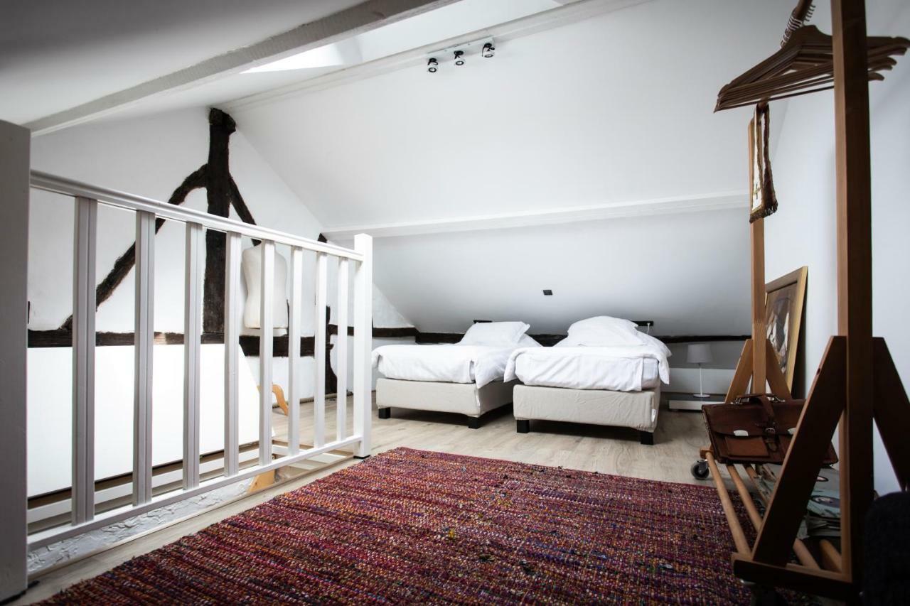 Appartement Atypique - Coeur Historique De Liege Bagian luar foto