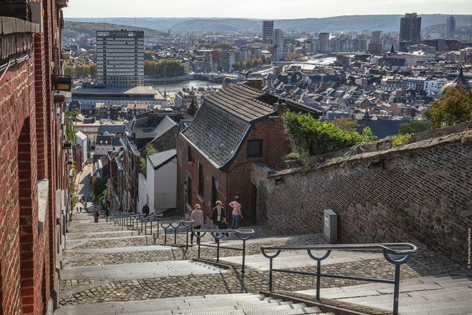 Appartement Atypique - Coeur Historique De Liege Bagian luar foto